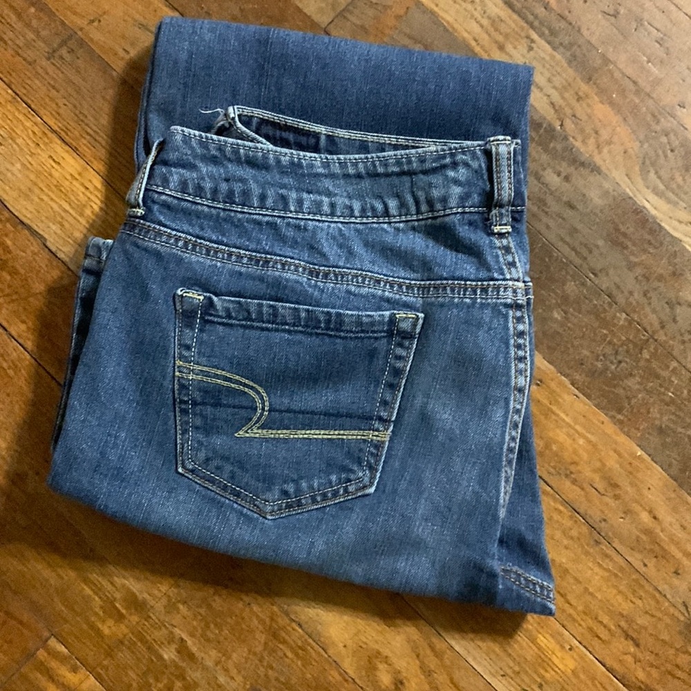 American eagle favorite boyfriend jeans 2 pairs